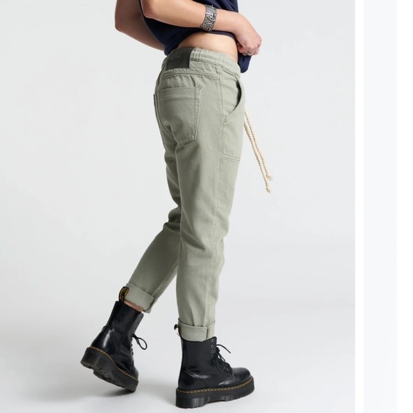 One Teaspoon Shabbies Faded Khaki Boyfriend Jeans - Picture 4 of 15